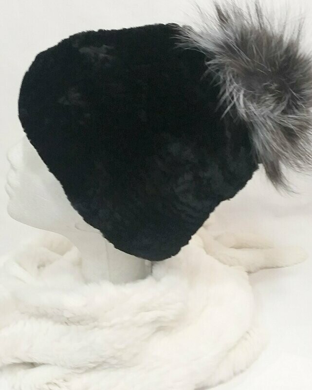 GORRO REX POMPOM NEGRO.COL