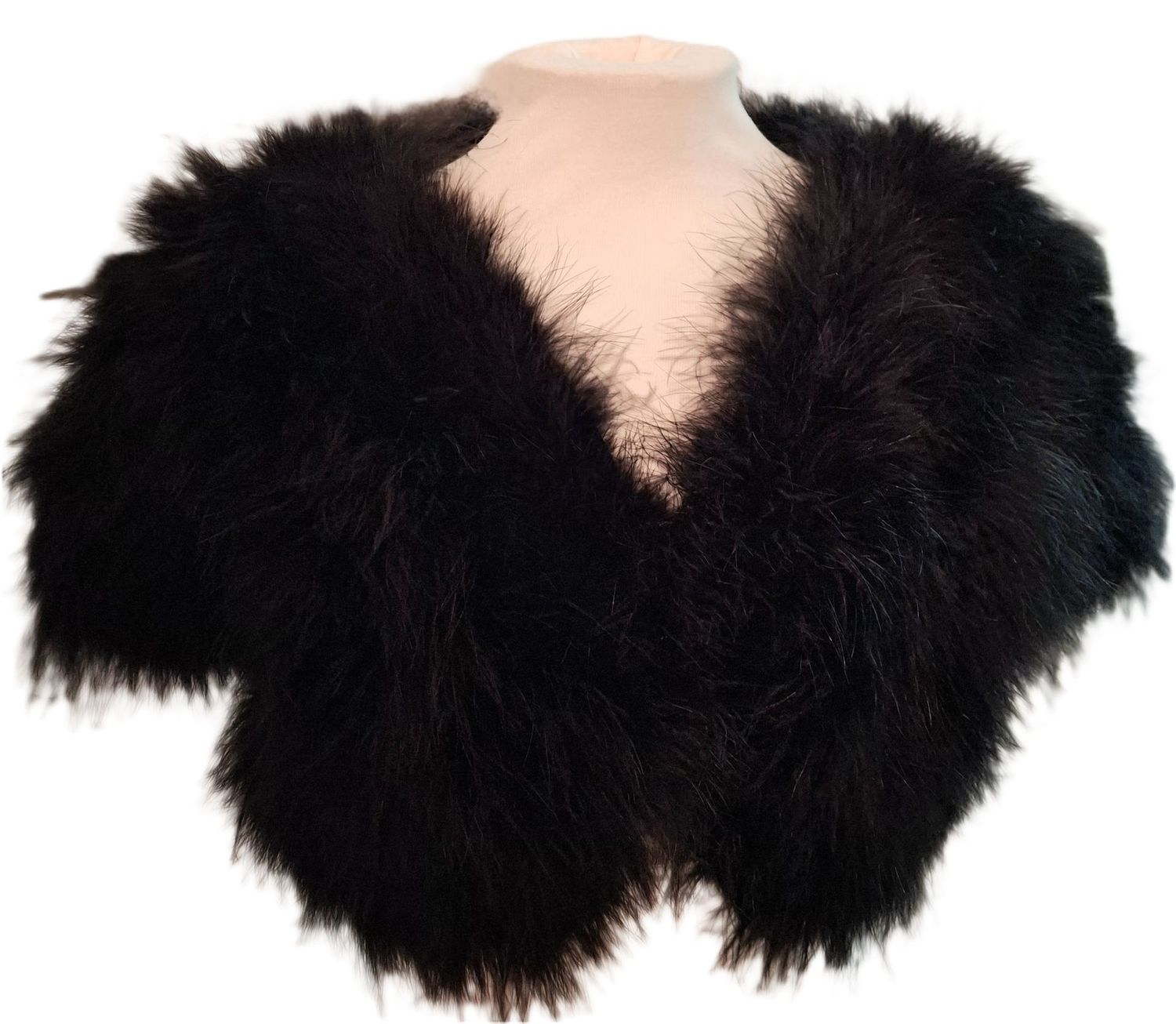 BOLERO/CHAQUETA CORTA Pluma avestruz . Color negro. Talla U BOLERO/CHAQUETA CORTA Pluma avestruz . Color negro. Talla U