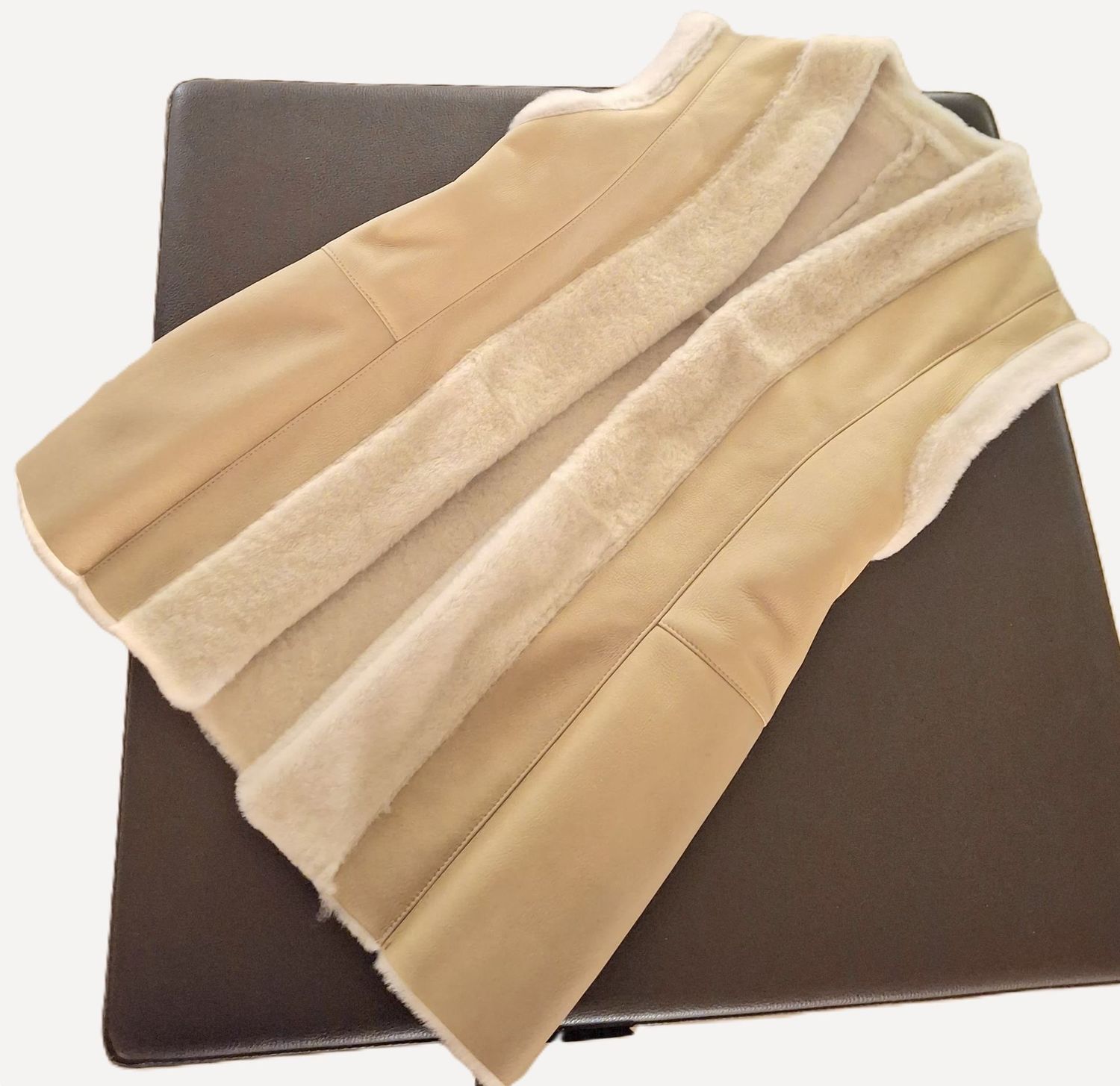 CHALECO PIEL VUELTA NAPADA CHALECO PIEL VUELTA NAPADA