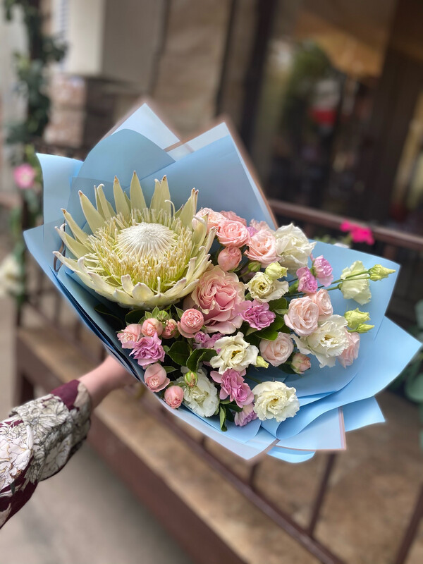 Авторский букет цветов "Пальмир"