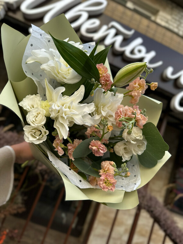 Авторский букет цветов "Шерил"