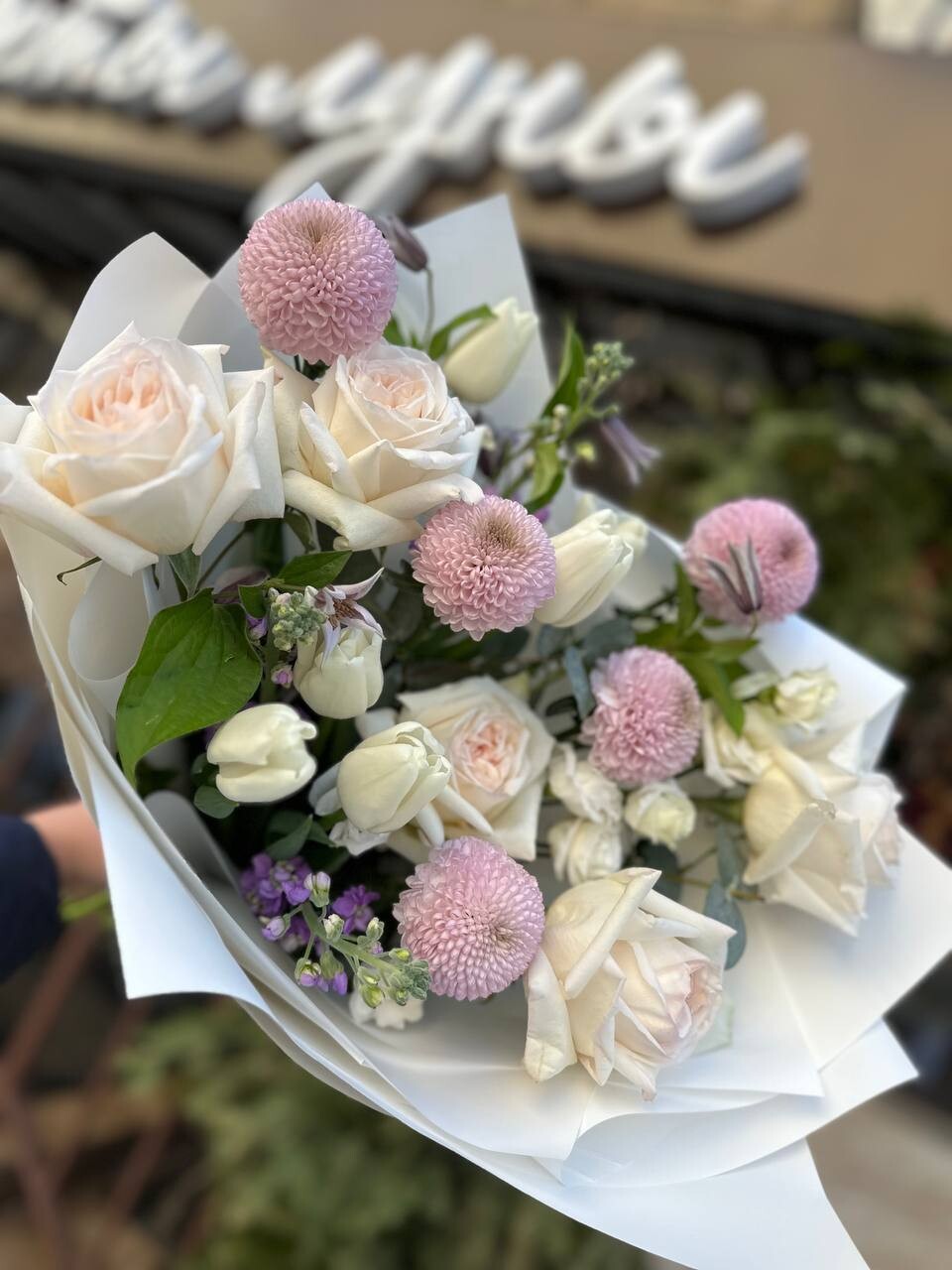 “Доставка цветов от магазина «Цветы Луны»: прекрасный букет для вашего особенного момента в Саратове”