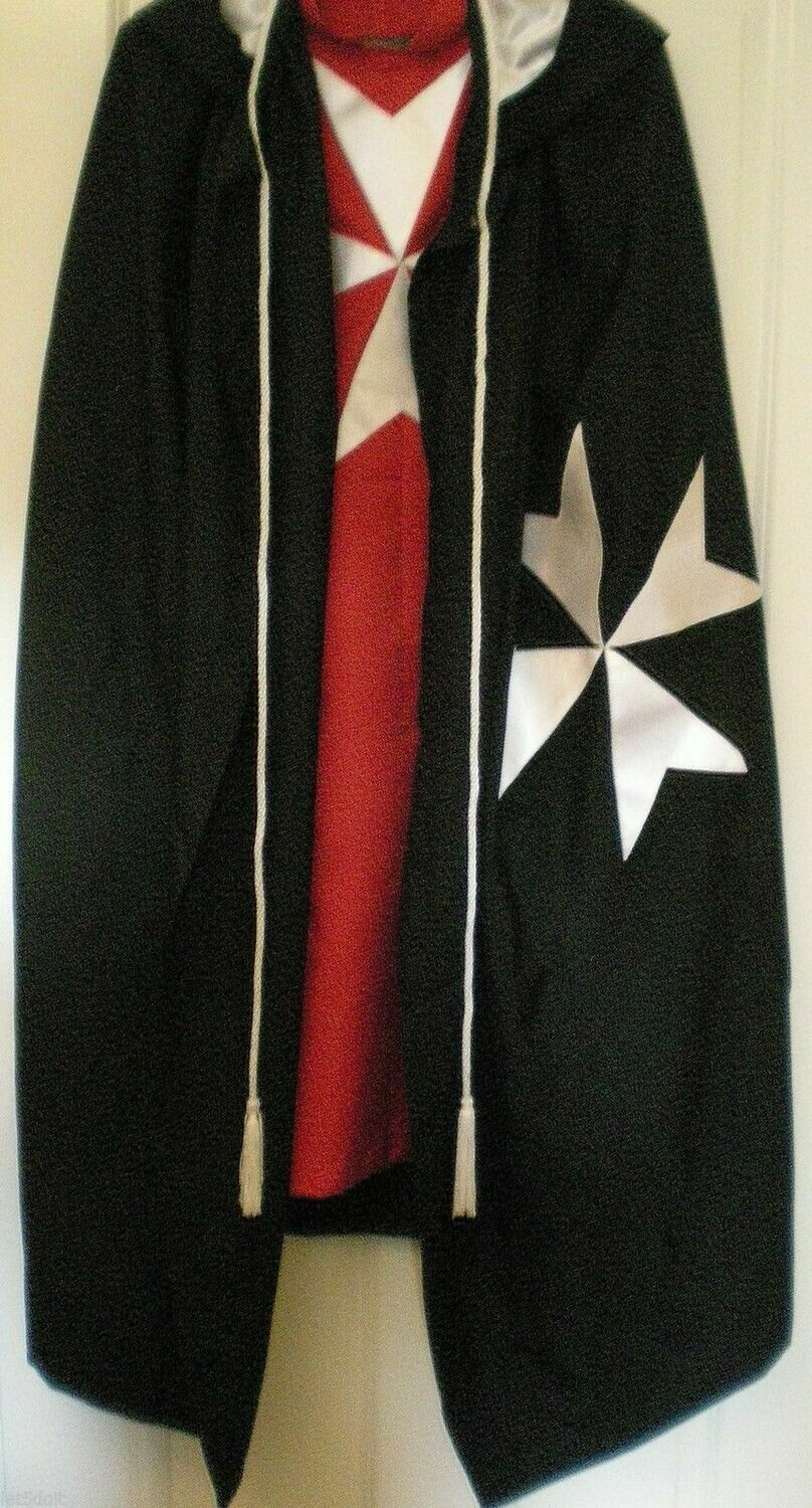 CAPA Y TÚNICA  CABALLERO  ORDEN DE MALTA