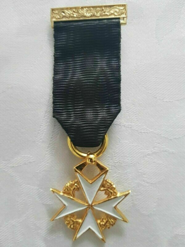 JOYA CABALLERO ORDEN DE MALTA
