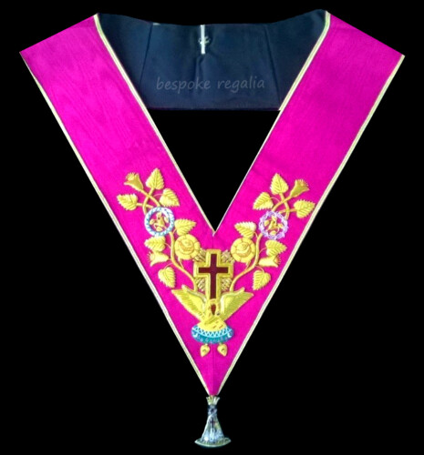 COLLAR ROSACRUZ Bordado a mano
