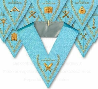 COLLARES OFICIALES R.F.