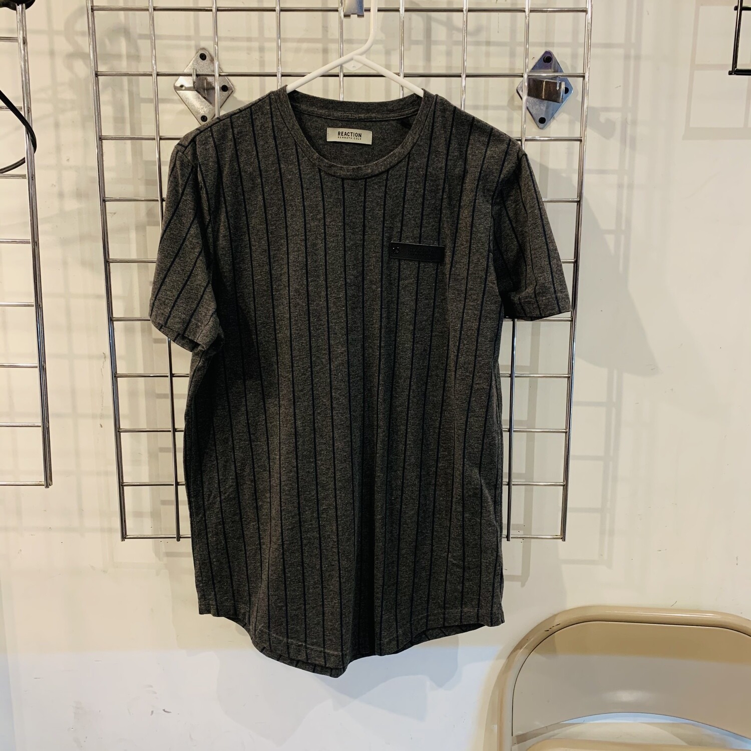 Size Medium Reaction Kenneth Cole T-Shirt Dark Grey/Navy Stripe