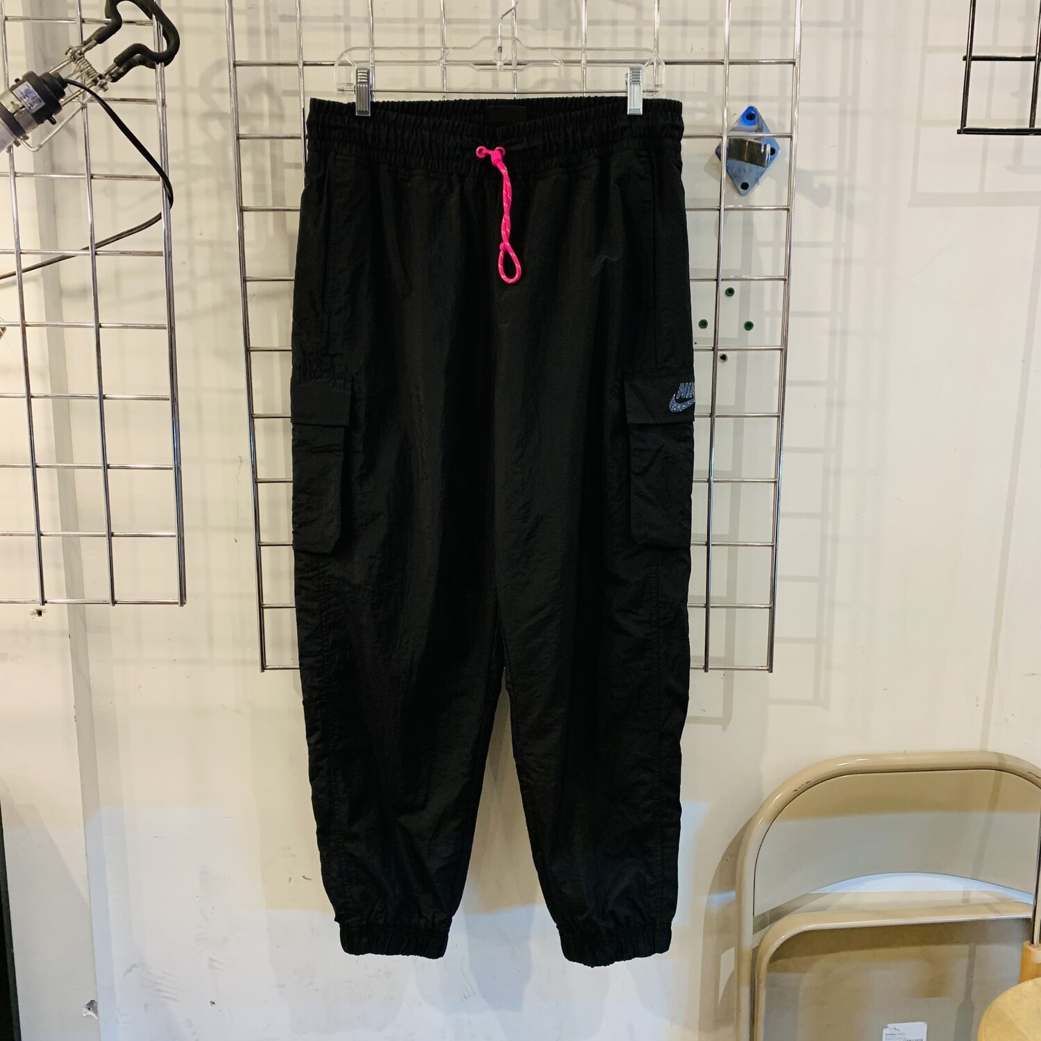 Size Medium Nike Icon Clash Woven Pant Black