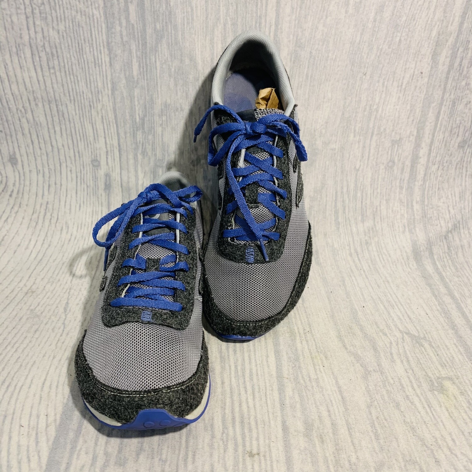 Size 8.5 New Balance Walking Shoe Grey