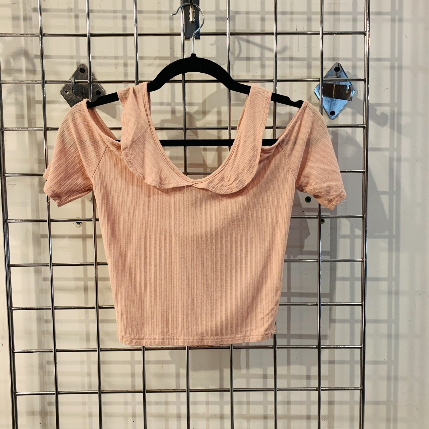 Size Small Caution to the Wind Cold Shoulder Top Pink