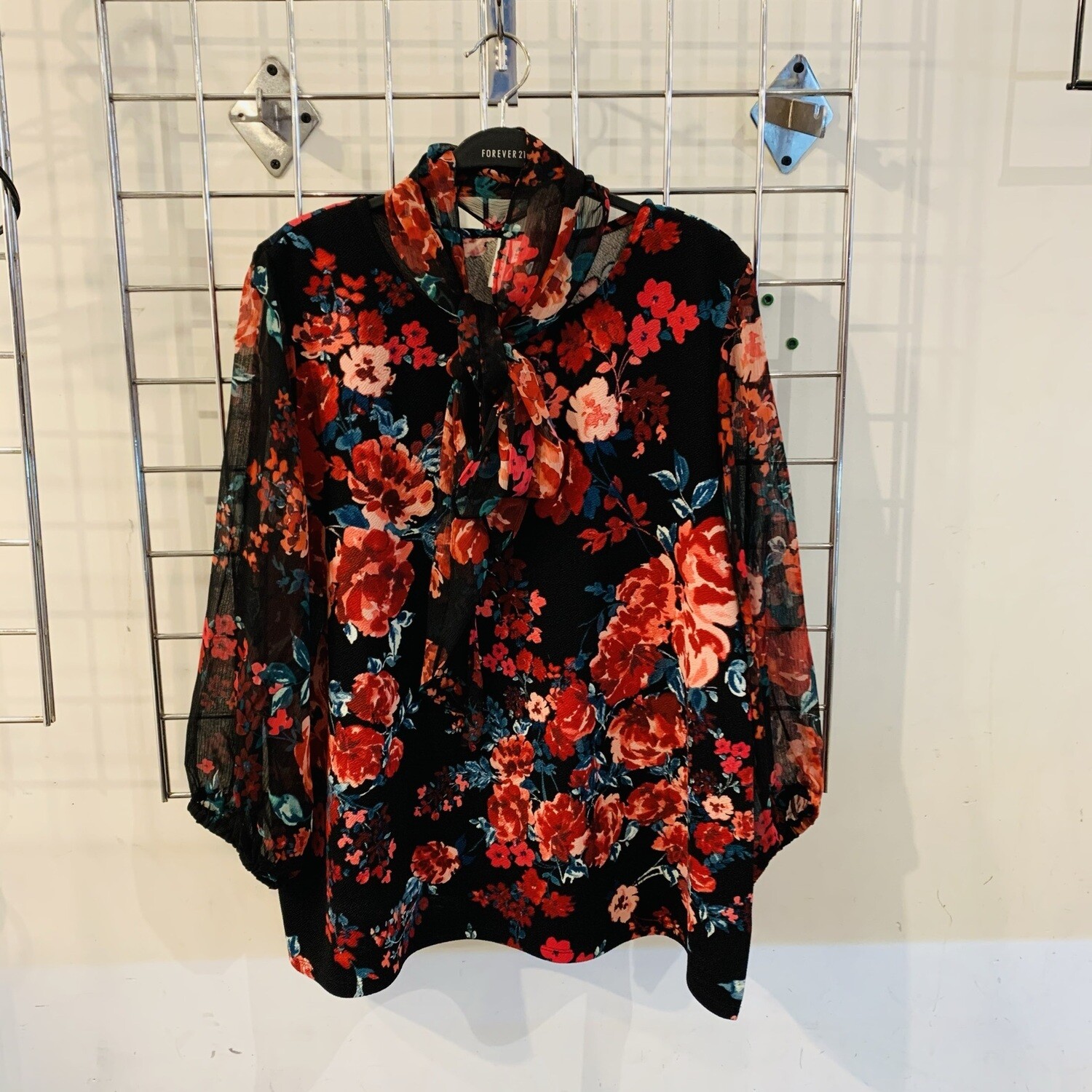 Size XXL Elle Floral Blouse with Scarf 