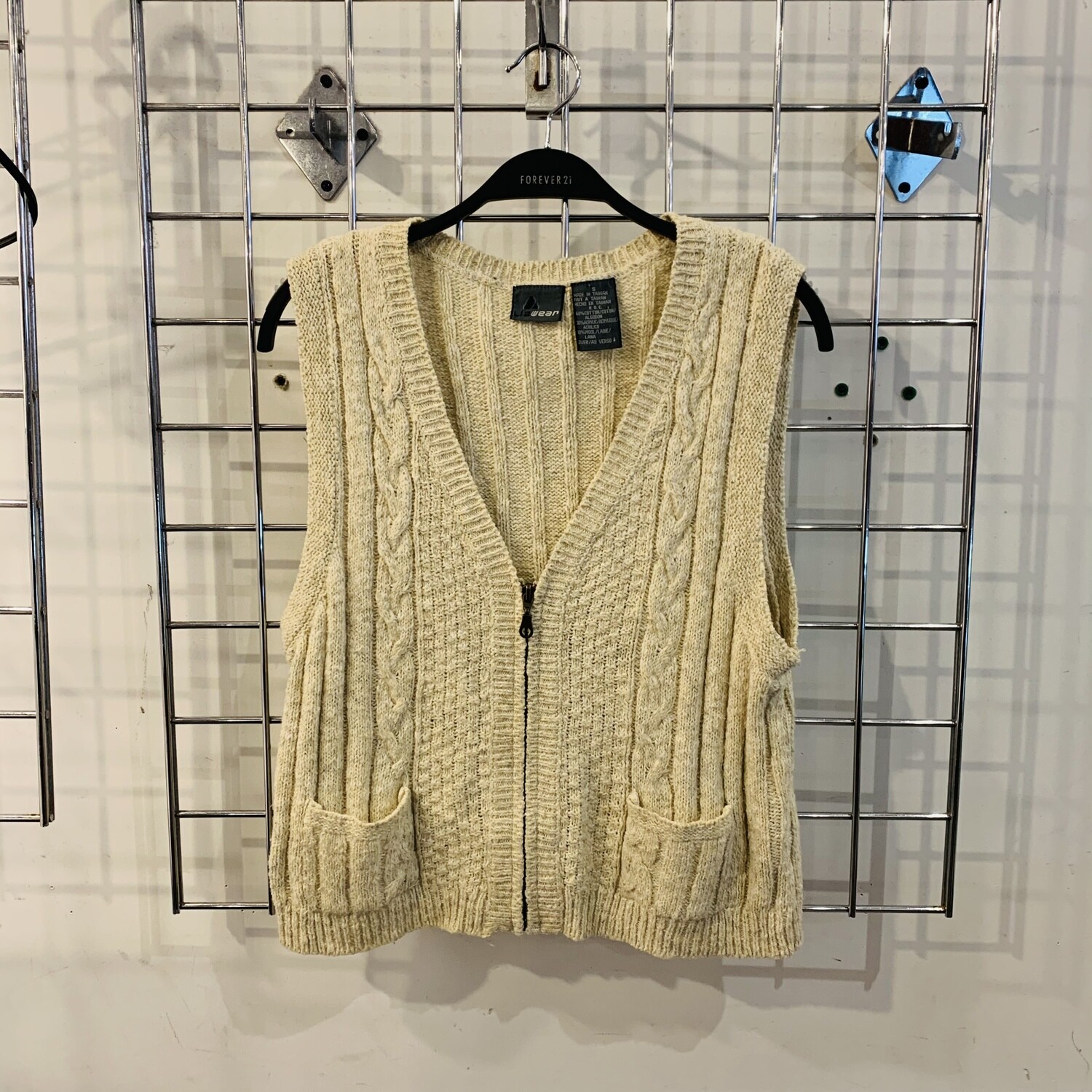 Size Small Lizwear Wool-Blend Sleeveless Sweater
