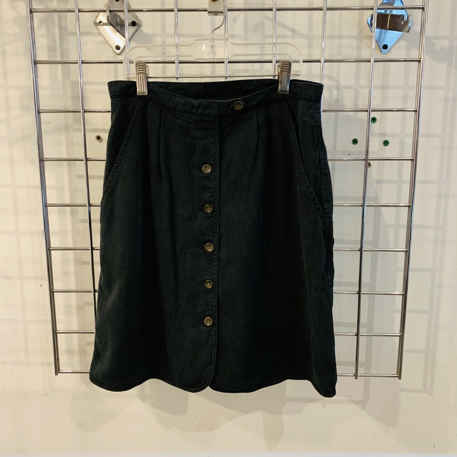 Size 6 Central Falls Button Skirt