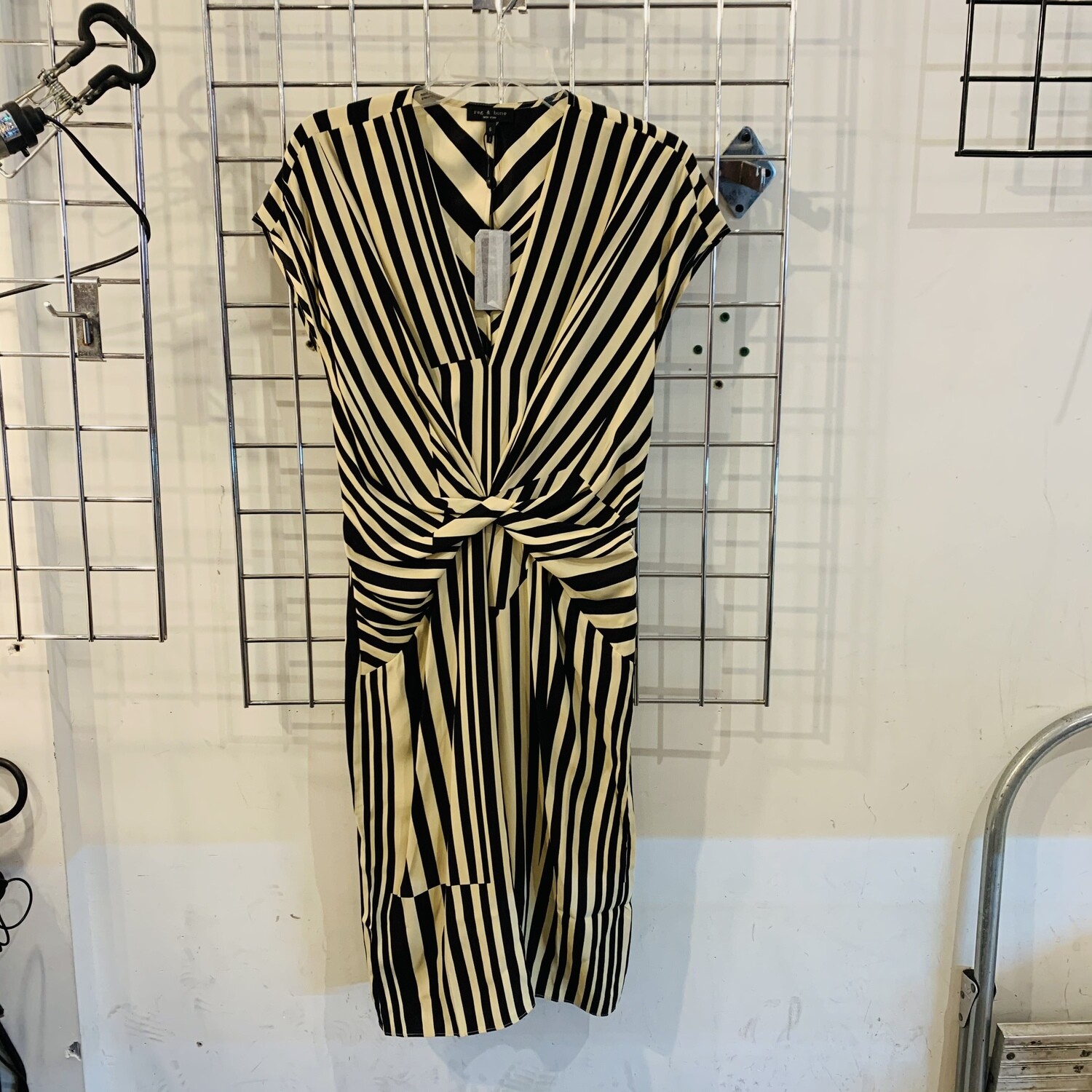 Size 6 Rag & Bone Beatrice Printed Silk Dress