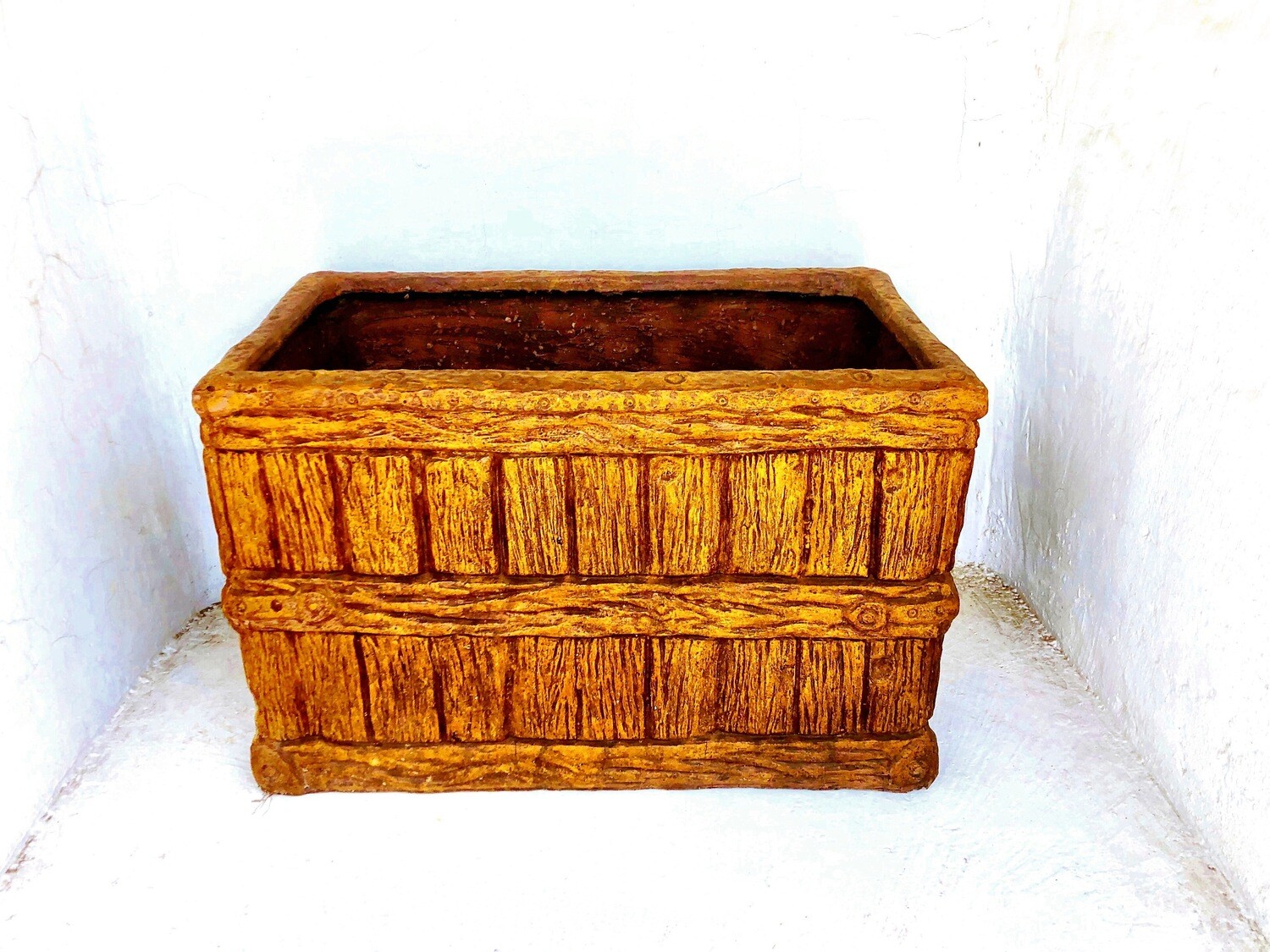 Large Crate Planter Honeyclay Finish - L850mm x W500mm x H540mm - 42kg