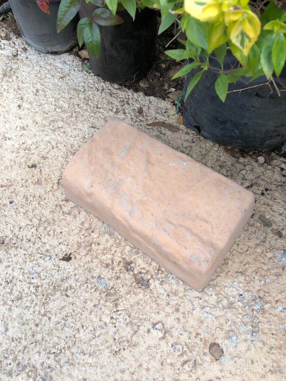 Rock Garden Edging Stone Soft Tan - 265x150x75mm - 6kg