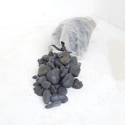 Durban Blou Klip Pebbles Mixed 10-100mm 300 x 600mm bags between 18 and 20kg