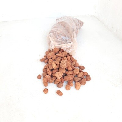 Desert Red 40mm 300 x 600mm bags between 18 and 20kg