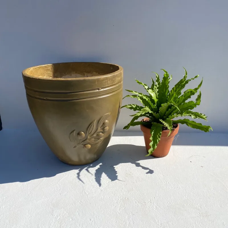 Olive Pot Large Antique Amber Finish - H460mm - 20kg