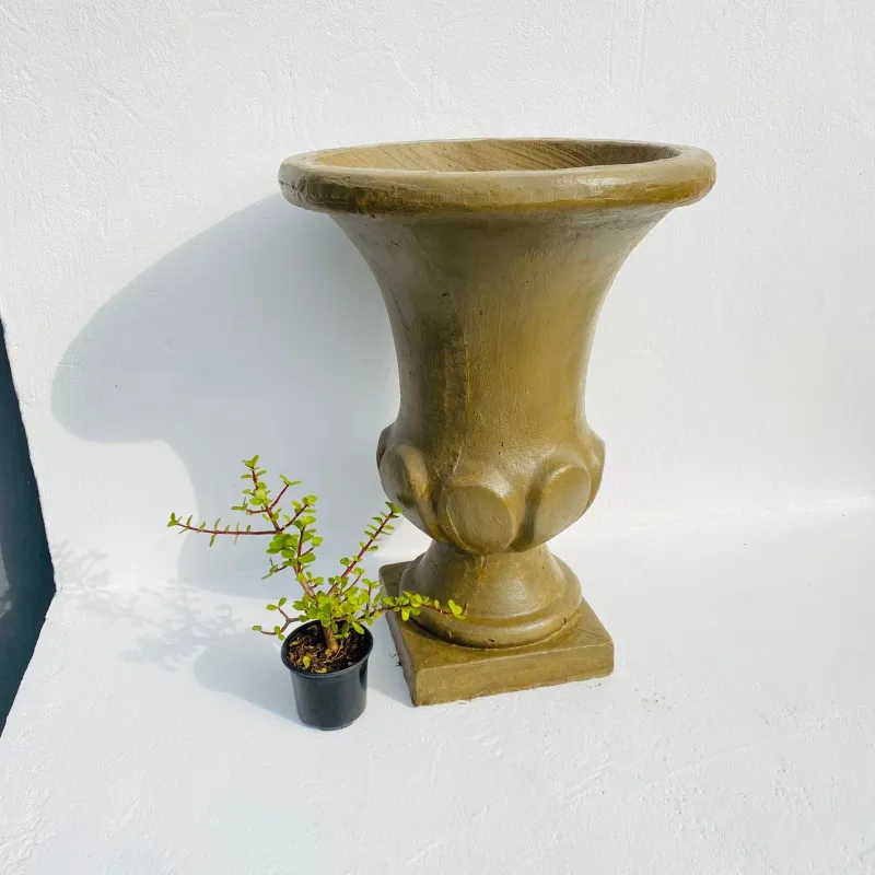 Joshua Urn Small Antique Amber Finish - H700mm x W Top 520mm x W Base 280mm - 25kg
