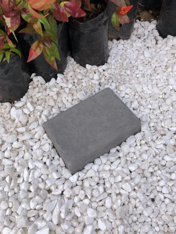 Rock Cobble Rectangle LARGE Black - 225x155x50mm - 4kg