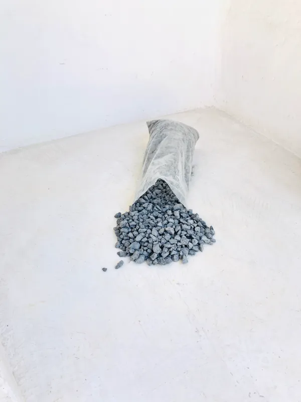 Black Crush 19mm 300x600mm bags between 18-20kg