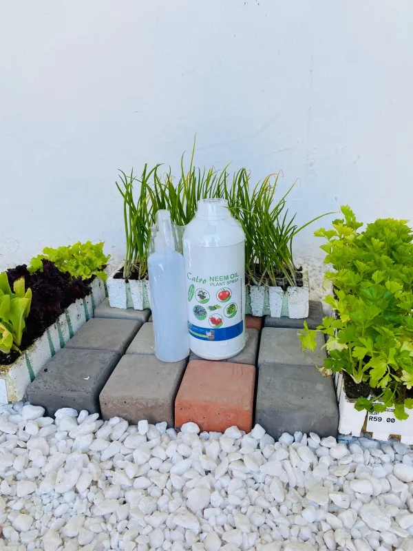 Neem Oil Plant &amp; Crop Spray 1Lt + 250ml Empty Spray Bottle