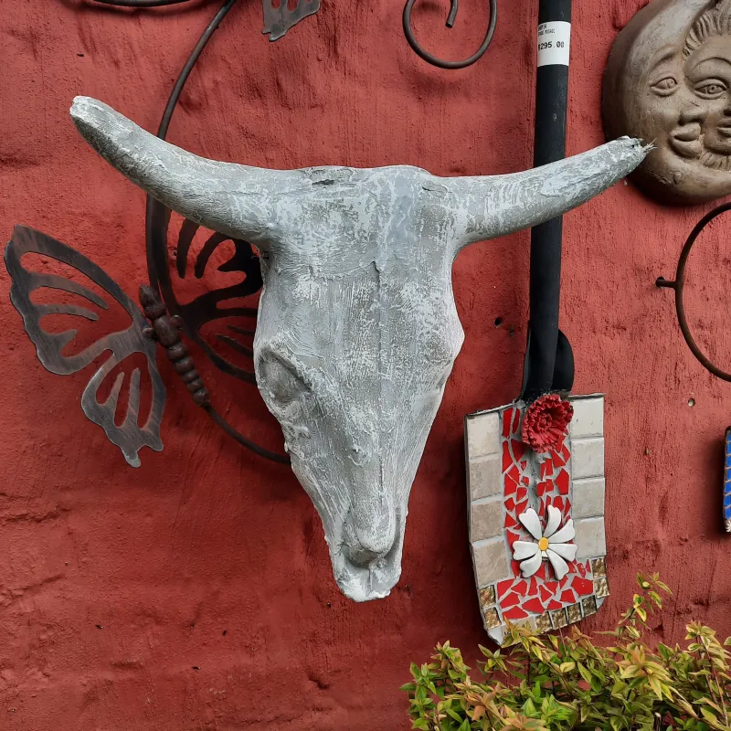 Cattle Head Wall Mount Whitewash Finish - H400mm x W490mm - 11kg