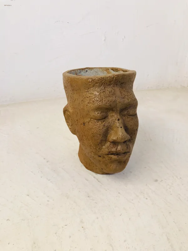 Half Head Planter Medium Weathered Brown Finish - H240mm x W150mm - 2.86kg