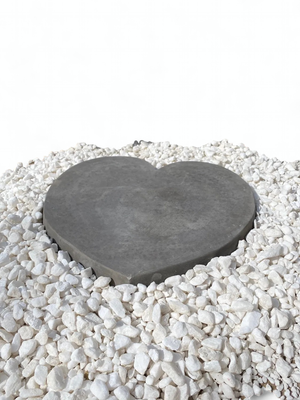 Heart Paver LARGE Black - 430x50mm - 14Kg