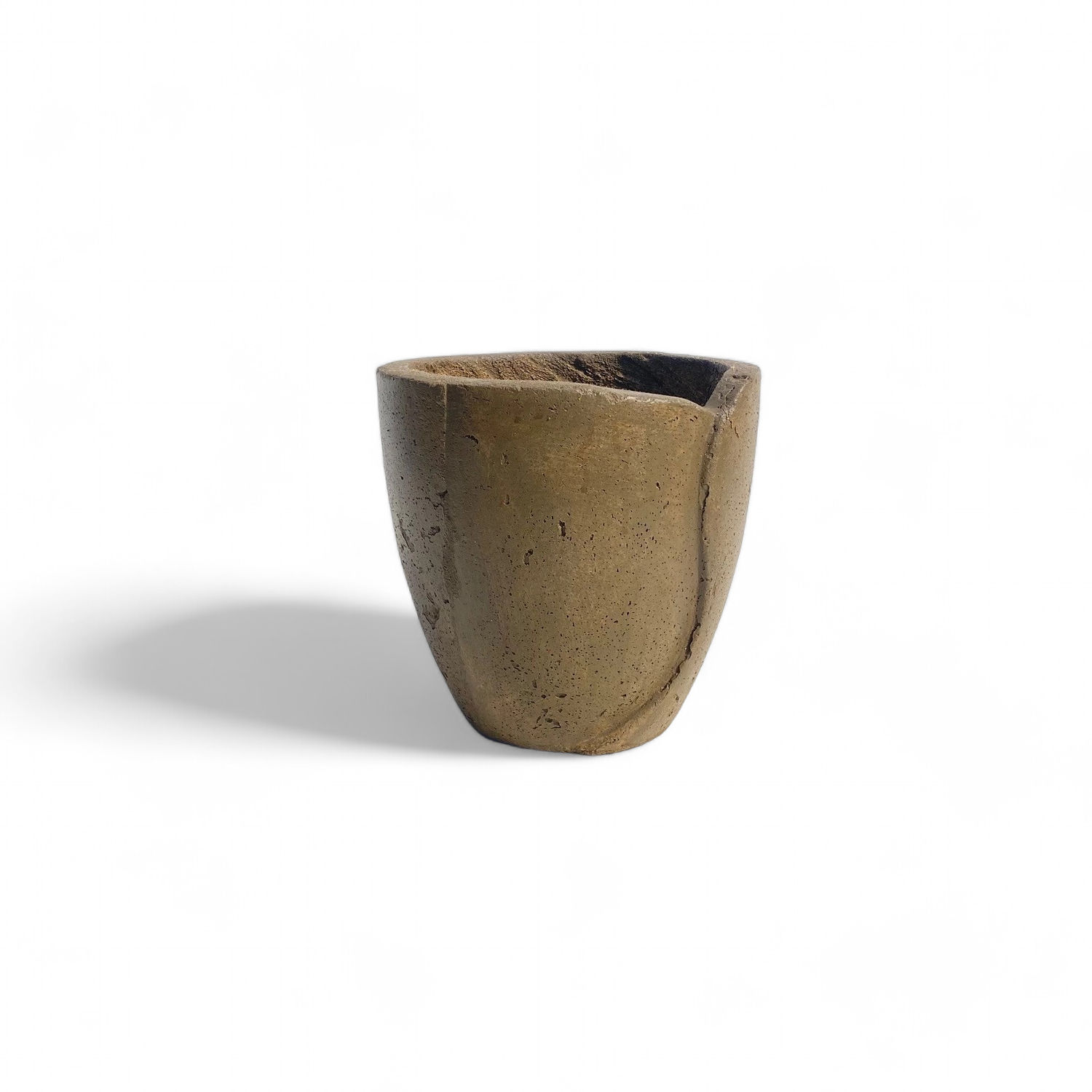 Leaf Pot Small Rustic Antique Amber Finish - H230mm x W240mm - 5kg