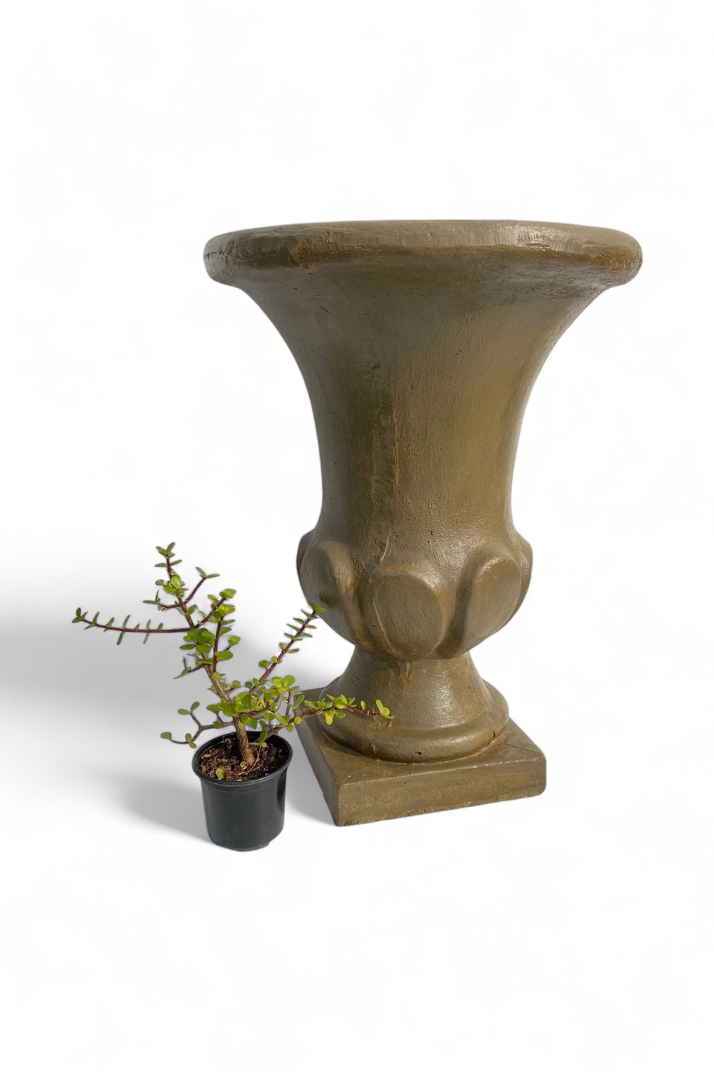 Joshua Urn Small Antique Amber Finish - H700mm x W Top 520mm x W Base 280mm - 25kg