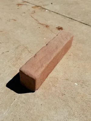 Slate Stepping Garden Edging Golden Tan - L250xW50xH60mm - 1,8kg
