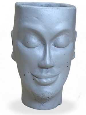 Mamma Jnr Head Planter Cement Colour Finish - H130mm x W90mm - 0.9kg