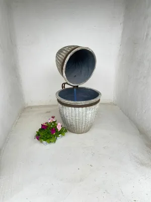 Round Stripe Pot Fountain Whitewash Finish H:860mm W:470mm 25kg (Excluding pump)