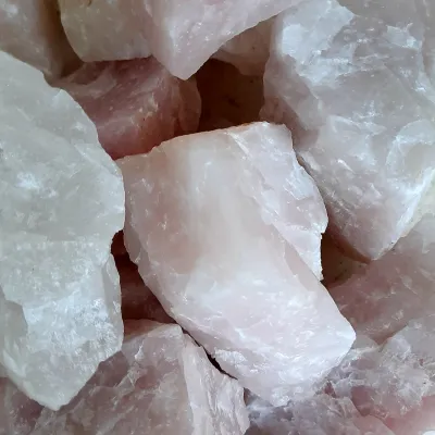 Rose Quartz Medium 60-100mm 300x600mm bags between 18-20kg