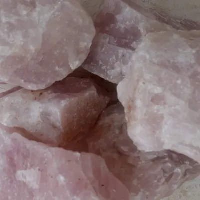Rose Quartz Large 90-130mm 300x600mm bags between 18-20kg