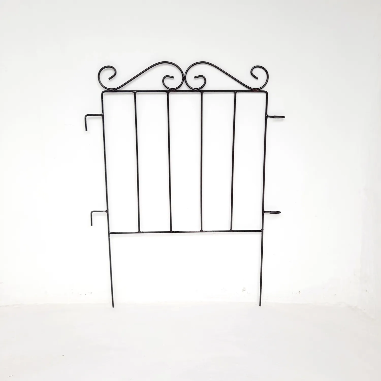 Fence Curl Top 50x53cm