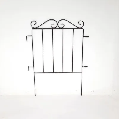 Fence Curl Top 50x53cm
