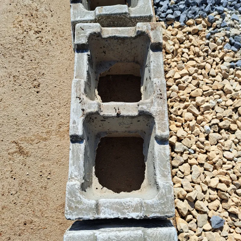 Retainer Brick - 400x200mm - 17kg