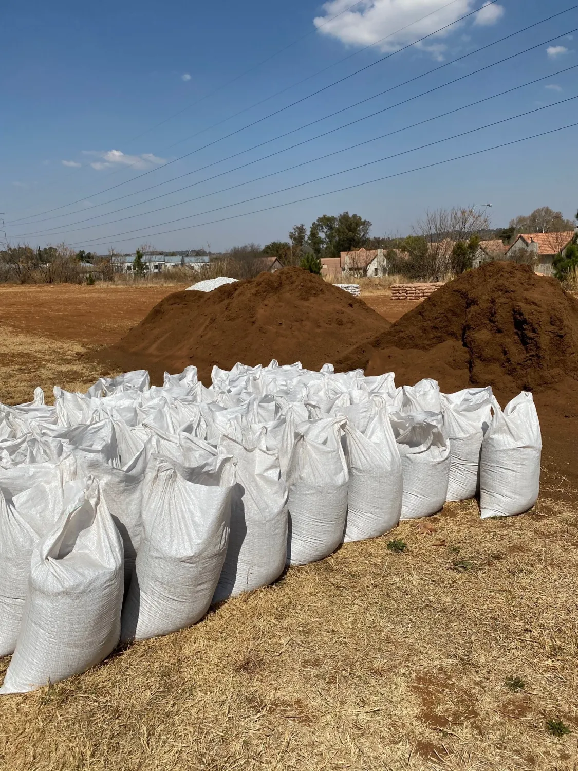 BULK Lawndressing Bag More Or Less 90dm³/90Liters