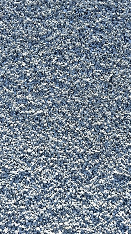 Black Crush 10mm 300x600mm bags between 15-20kg