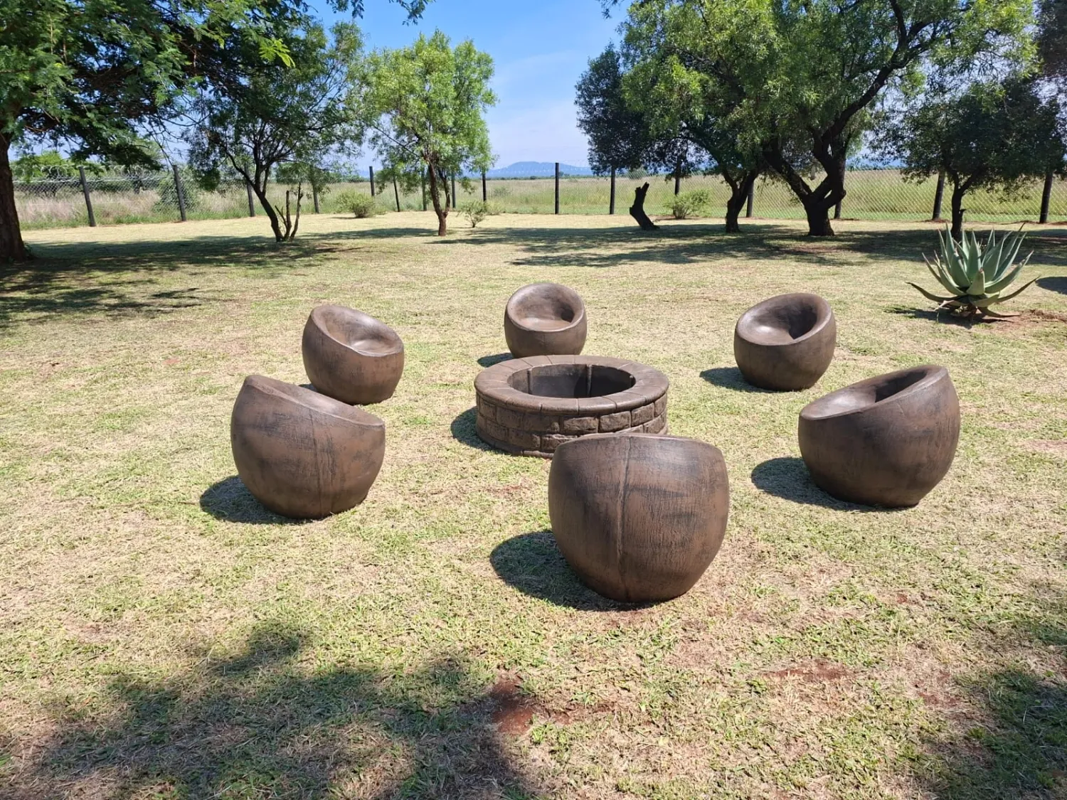 Six Bubble Chair Fire Lounge Set "Brown" Six Bubble Chair Fire Lounge Set "Brown"