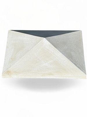 Pyramid Cap Whitewash Finish L700mm x W500mm x H250mm 84kg