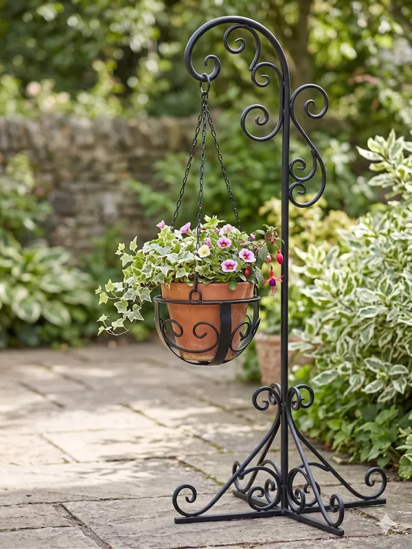Wrought Iron Curly Hanging Basket Medium