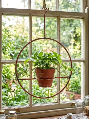 Wrought Iron Hanging Round Potholder 20cm