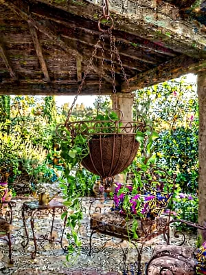 Wrought Iron Spencer Basket