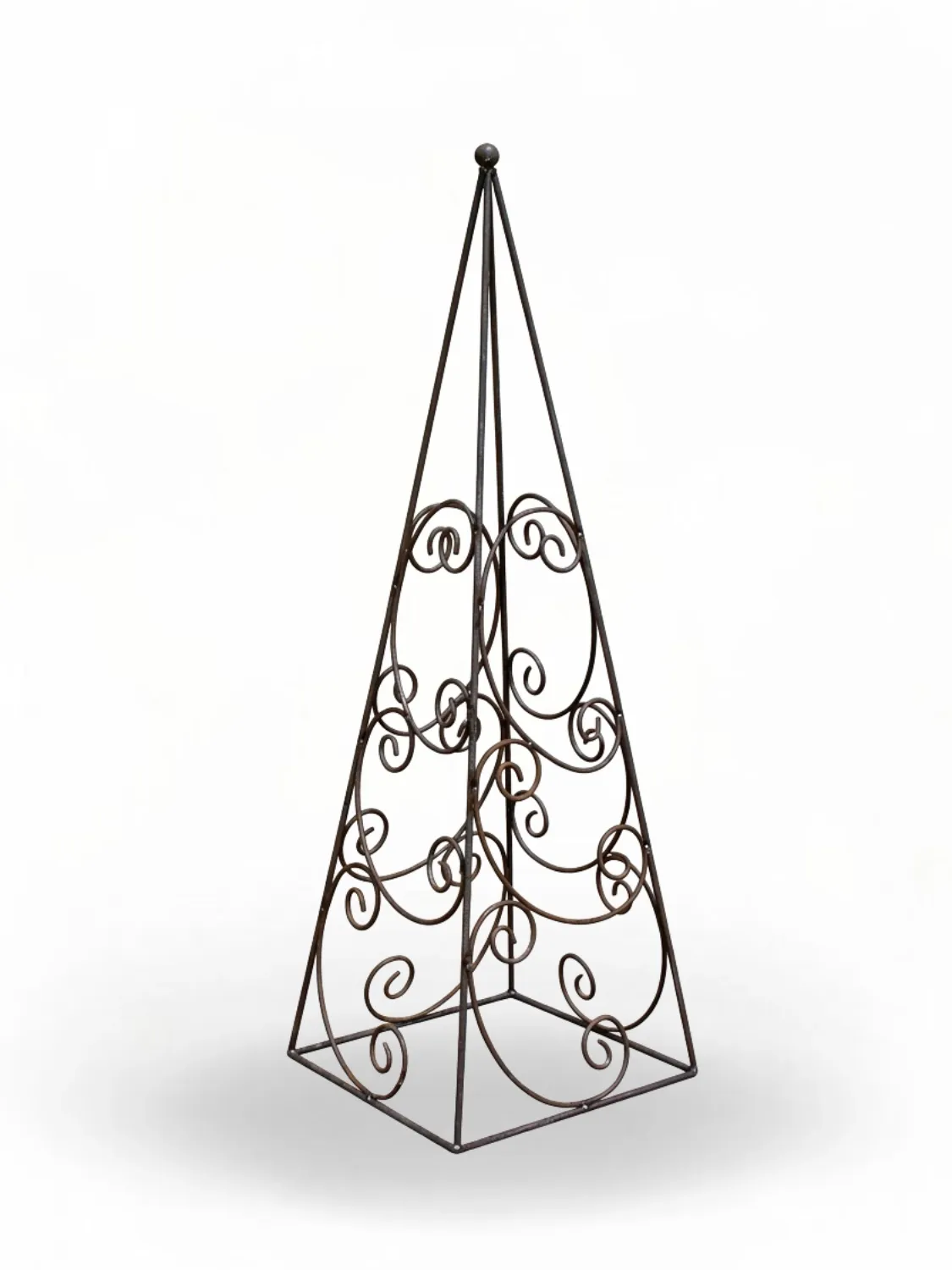 Curly Obelisk Medium Base:500mmx500mm Height: 1500mm
