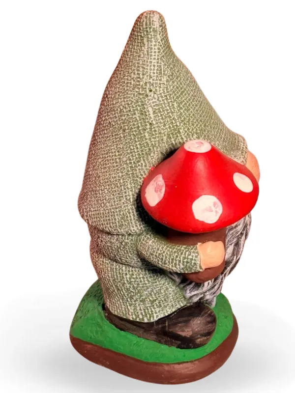 Medium Gnome Lenght:90mm Width:100mm Height:210mm Weight:2.20kg