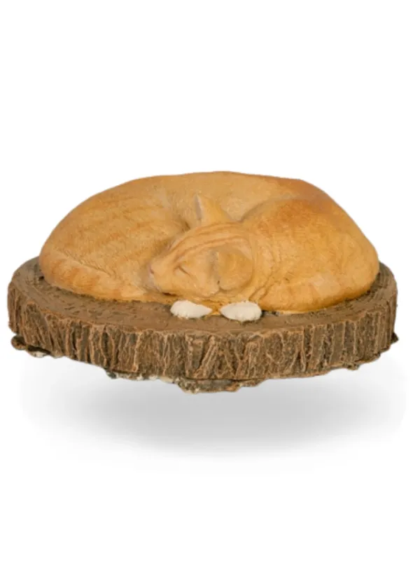 Painted Sleeping Cat Lenght:300mm Width:300mm Height:130mm